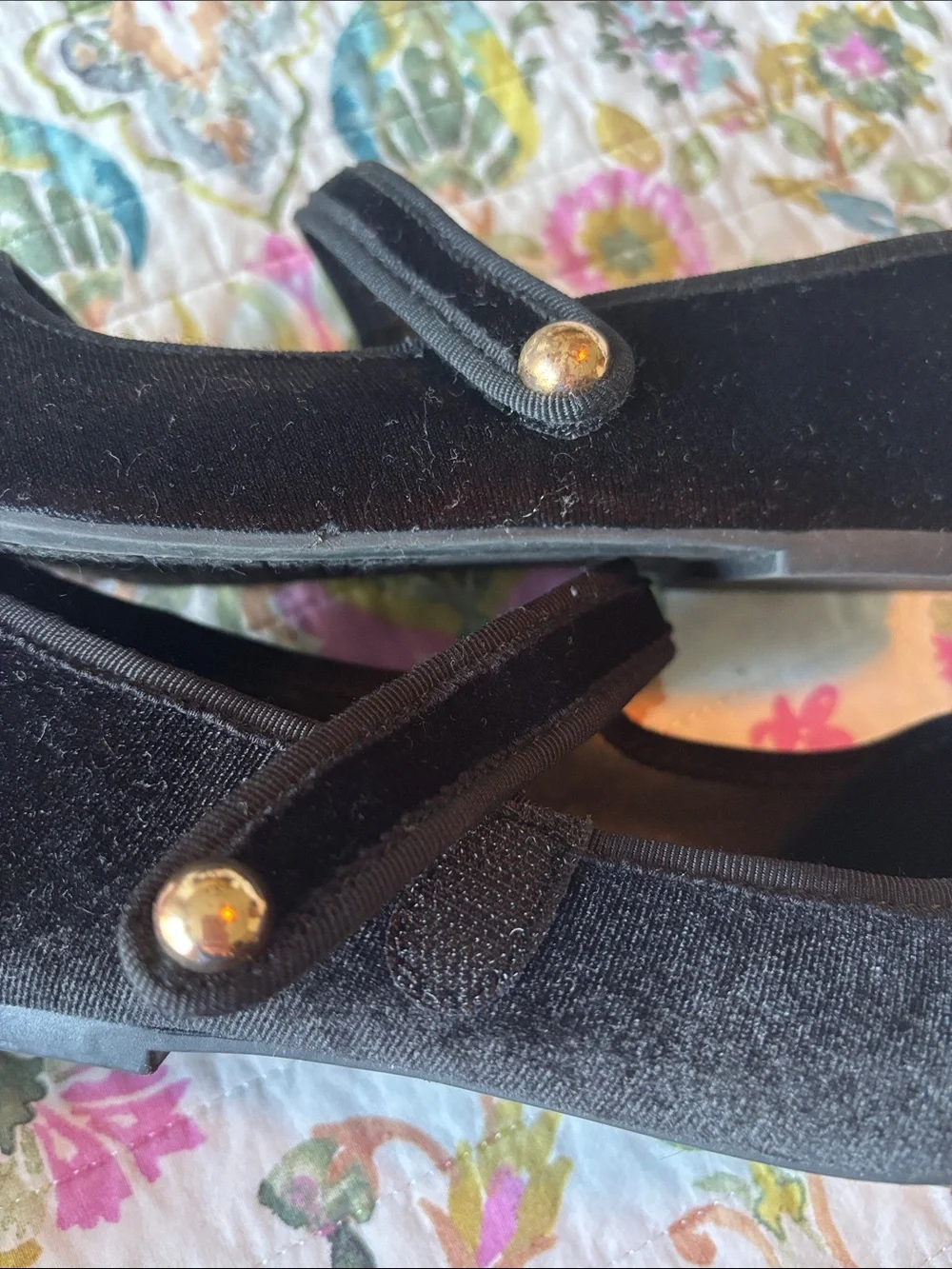 cupcakes & cashmere Black Velour/Velvet Girls' Mary Jane Flats